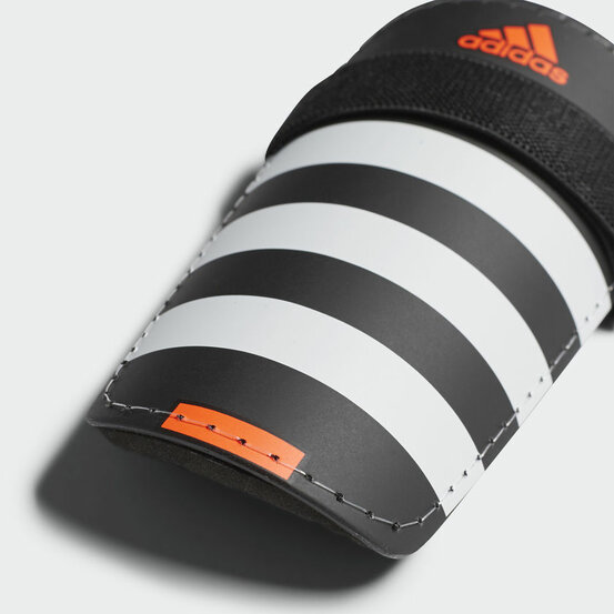 Chrániče Adidas EVERLITE