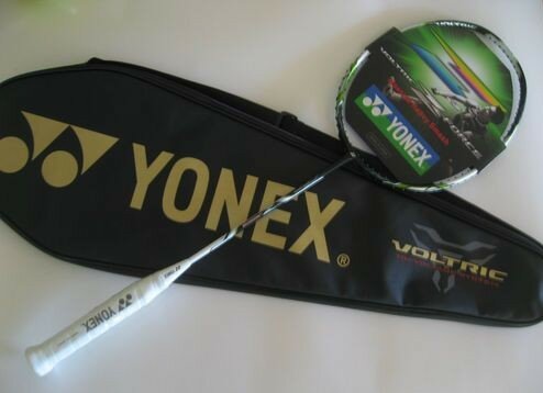 Badmintonová raketa Yonex VOLTRIC Z FORCE