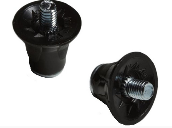 Nylonové kolíky Adidas s kovovými špičkami