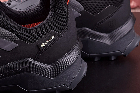 Pánska outdoorová obuv Adidas TERREX AX4 GTX